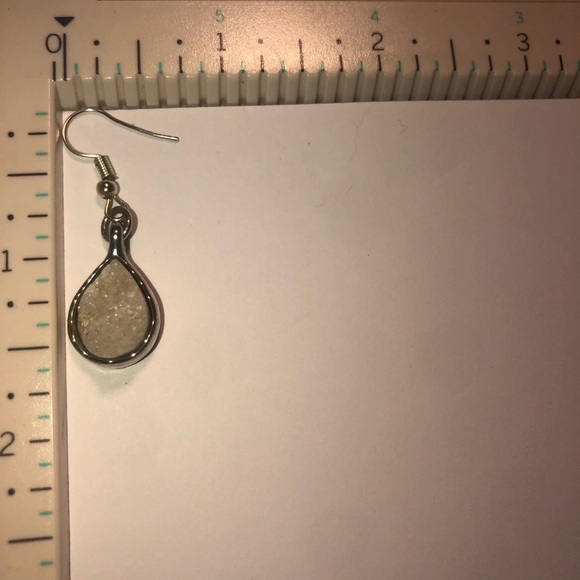 ISARA White Druzy Necklace & Earrings Set Silver Tone Costume Jewelry - Picture 8 of 8